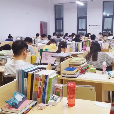 河南郑在教育信息咨询 教育信息咨询的意义与服务概述